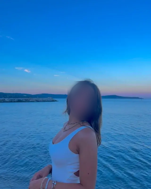 Raquel - Image 2